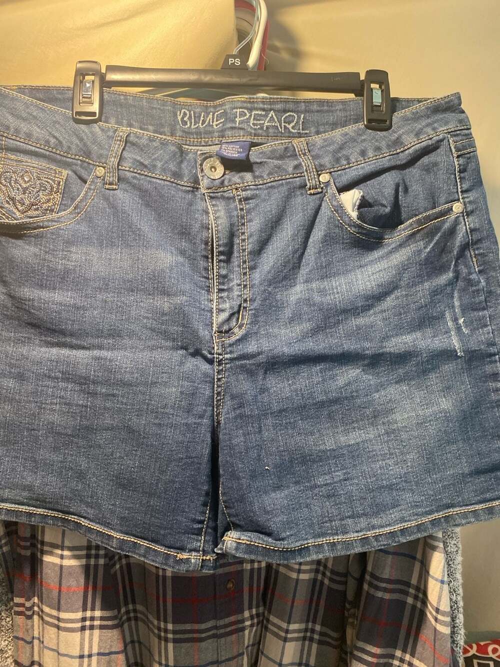 Blue Pearl Women's Plus Size 22 Embroidered Sequined Pocket Denim Shorts